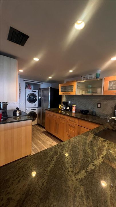 Recently Rented: $3,000 (1 beds, 1 baths, 1086 Square Feet)