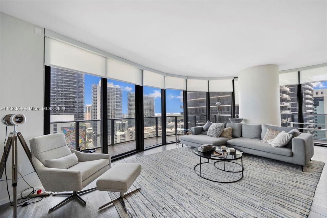 最近租的: $9,350 (3 贝兹, 4 浴室, 1613 平方英尺)