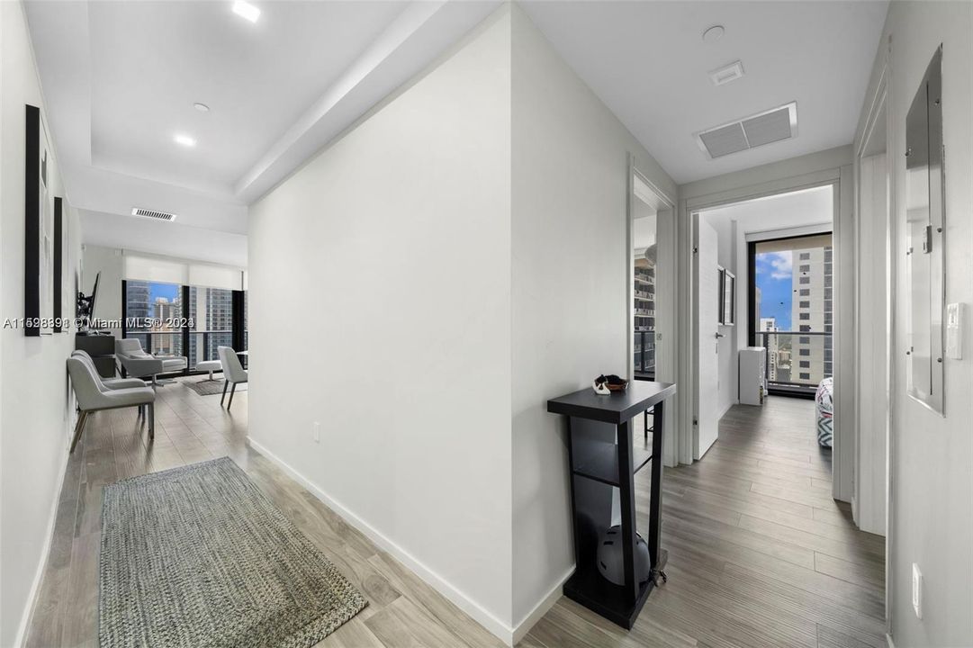 最近租的: $9,350 (3 贝兹, 4 浴室, 1613 平方英尺)