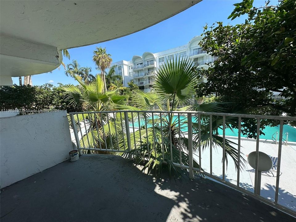 Recently Rented: $1,700 (1 beds, 1 baths, 826 Square Feet)