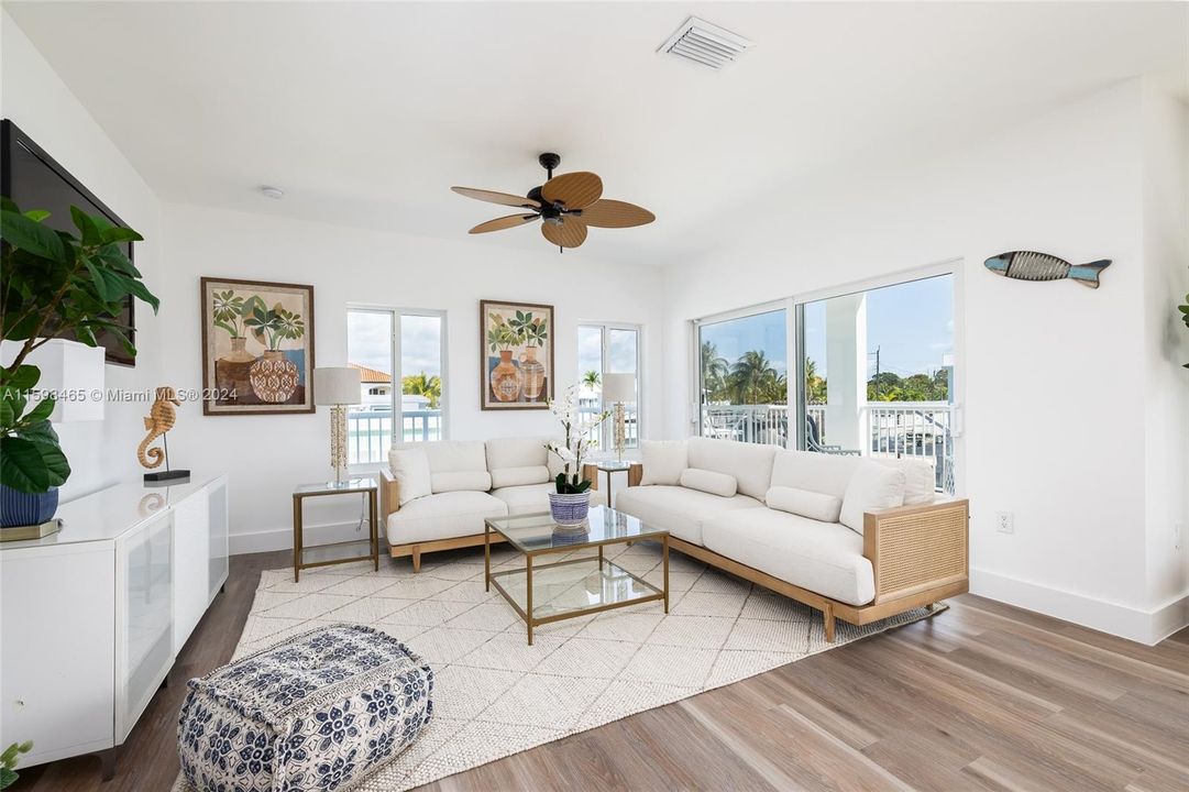 For Sale: $2,599,000 (5 beds, 3 baths, 3261 Square Feet)