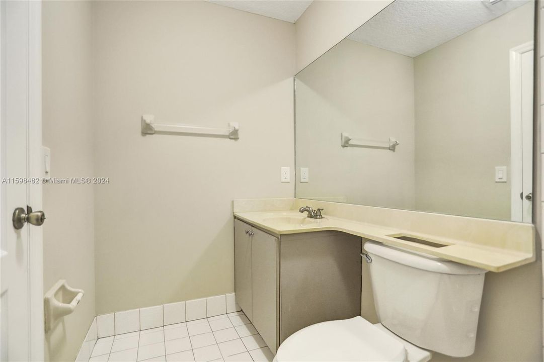 合同活跃: $499,900 (3 贝兹, 2 浴室, 1508 平方英尺)
