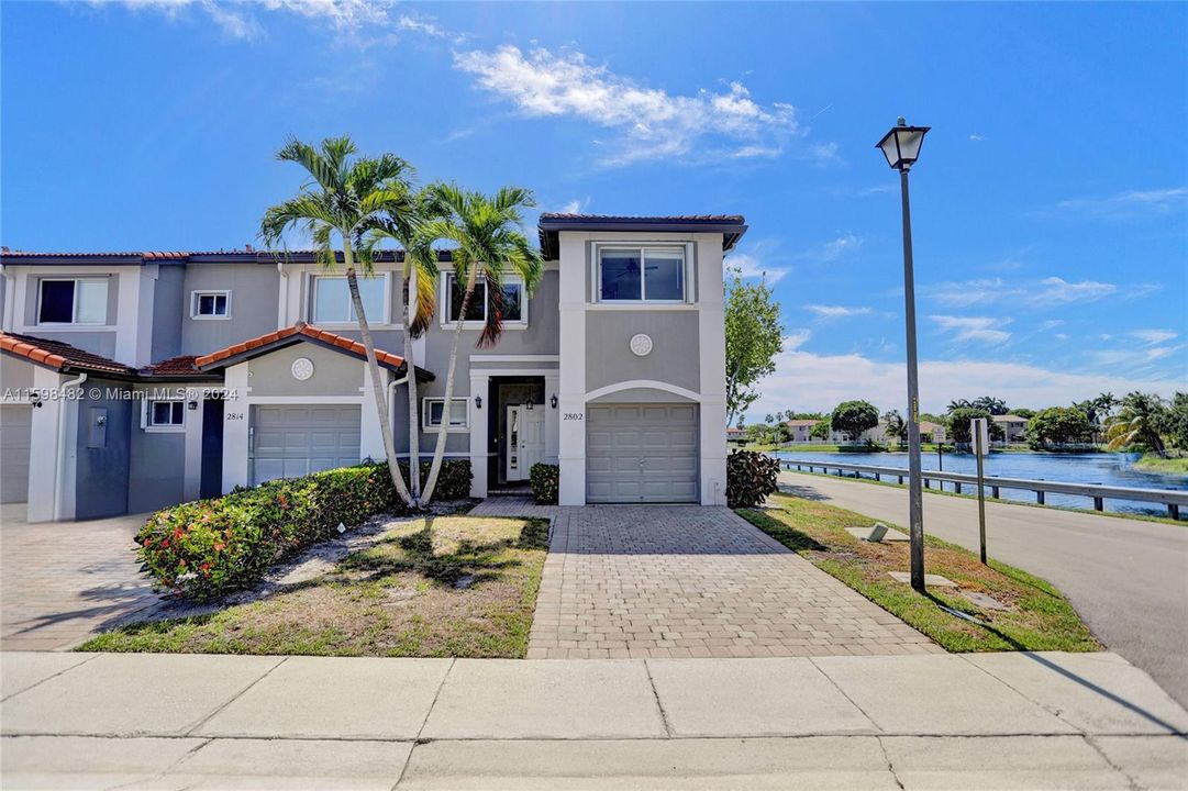 Active With Contract: $499,900 (3 beds, 2 baths, 1508 Square Feet)