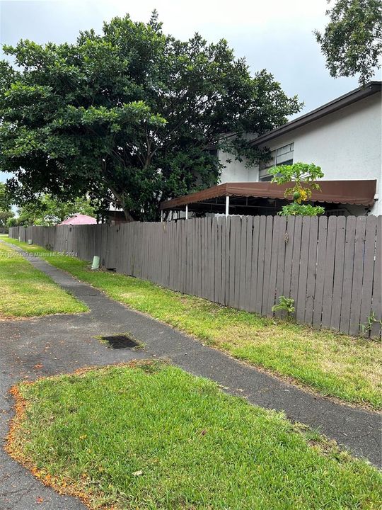 Recently Sold: $459,000 (3 beds, 2 baths, 1378 Square Feet)