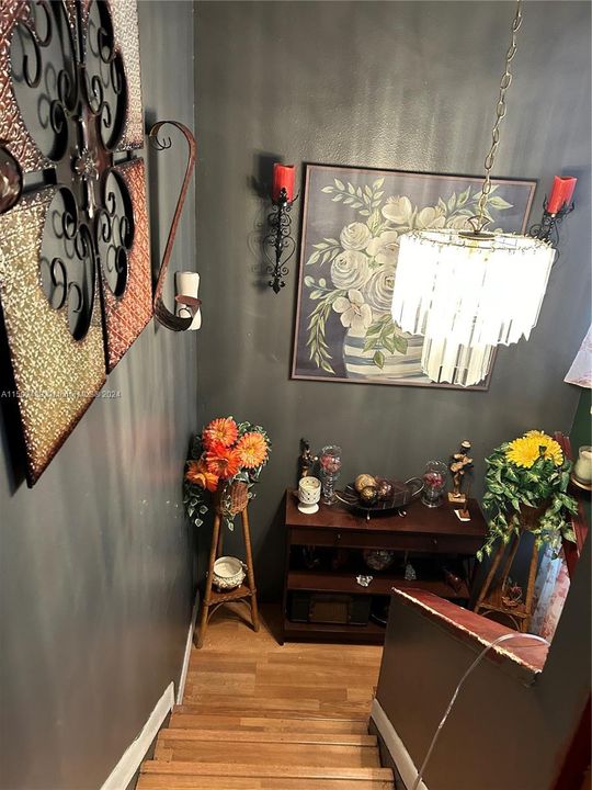 Recently Sold: $459,000 (3 beds, 2 baths, 1378 Square Feet)