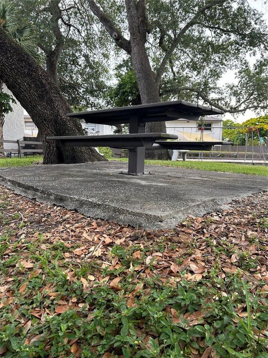 Recently Sold: $459,000 (3 beds, 2 baths, 1378 Square Feet)