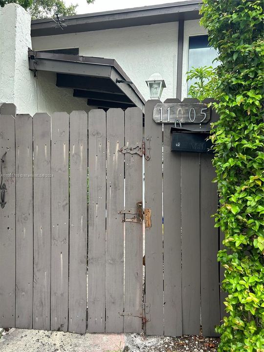 Recently Sold: $459,000 (3 beds, 2 baths, 1378 Square Feet)