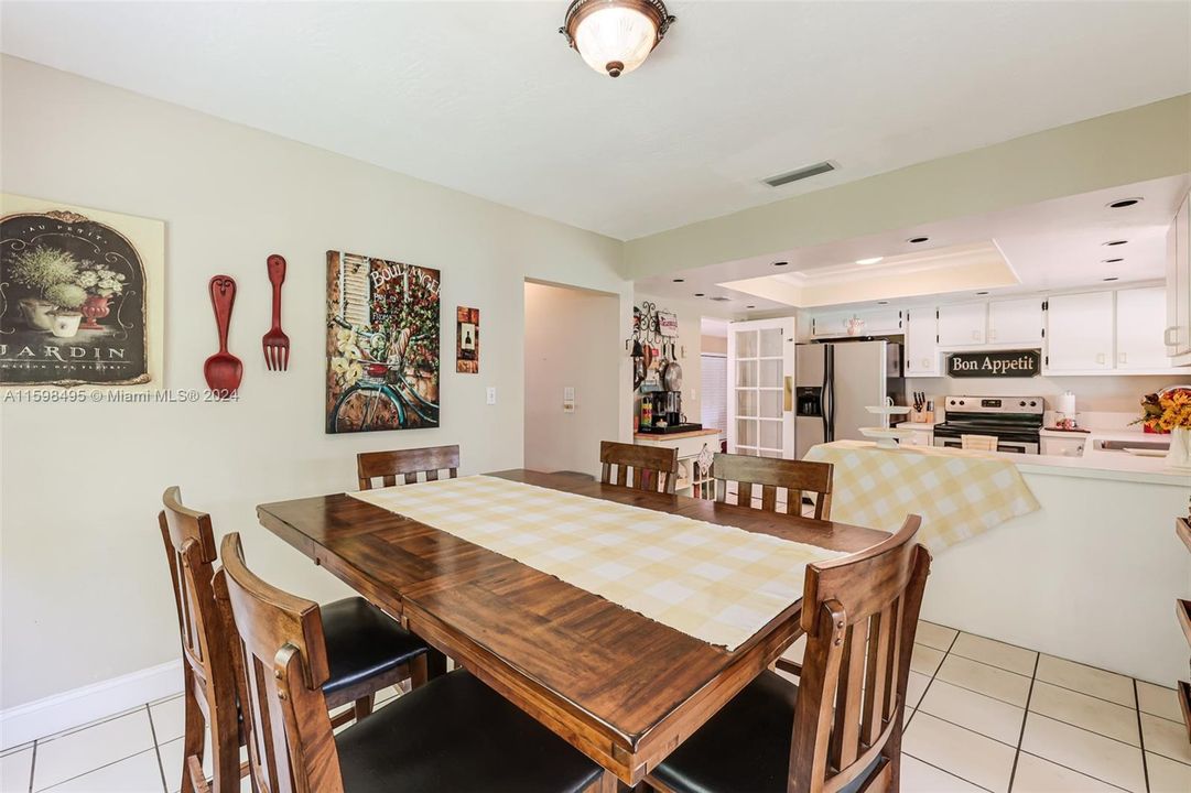 Active With Contract: $945,000 (4 beds, 2 baths, 2017 Square Feet)