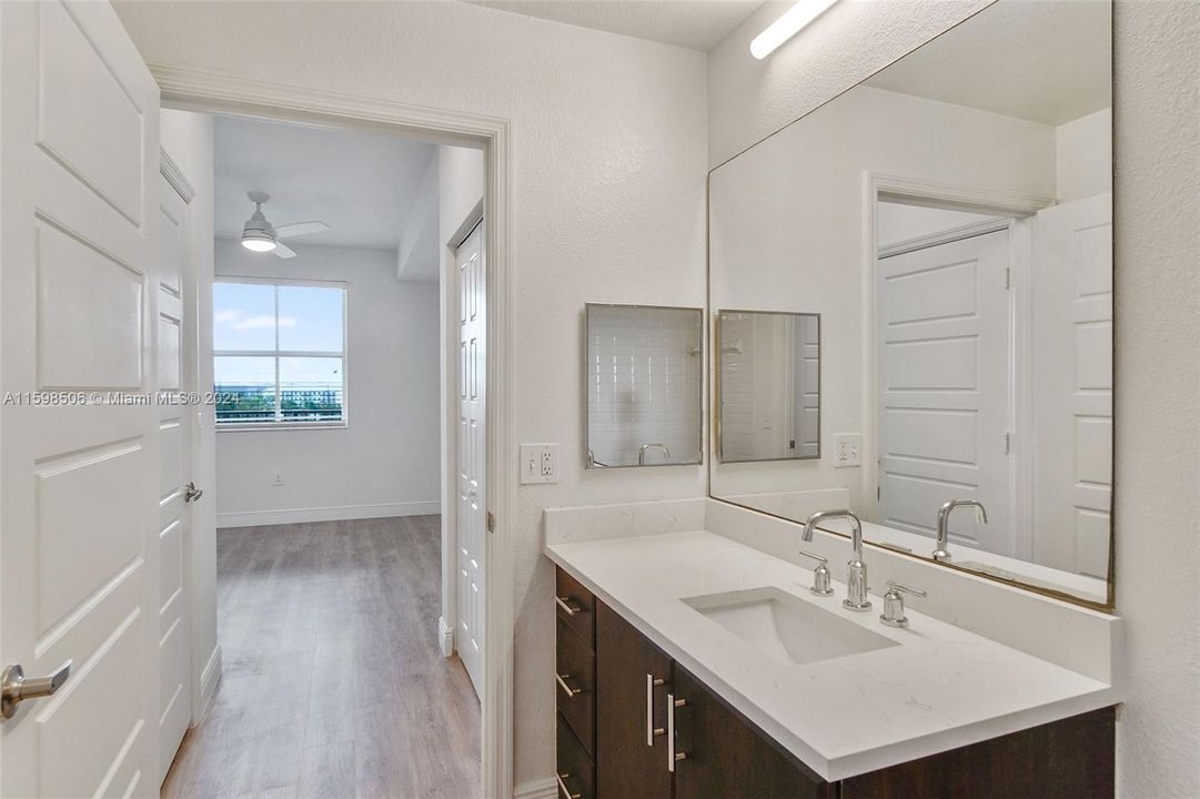 For Rent: $2,097 (1 beds, 1 baths, 778 Square Feet)