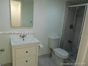 Recently Rented: $1,700 (1 beds, 1 baths, 650 Square Feet)