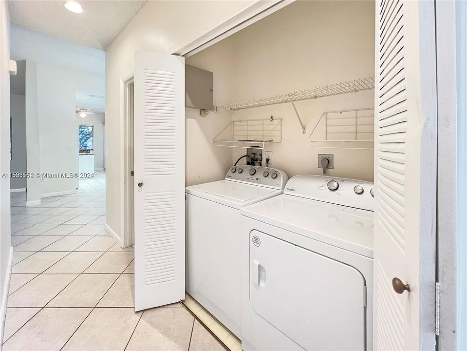 Active With Contract: $3,250 (3 beds, 2 baths, 1367 Square Feet)