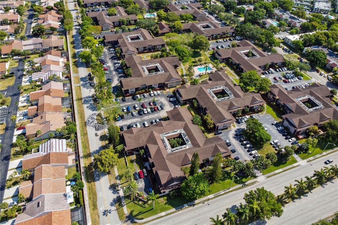 Recently Rented: $2,300 (2 beds, 2 baths, 986 Square Feet)