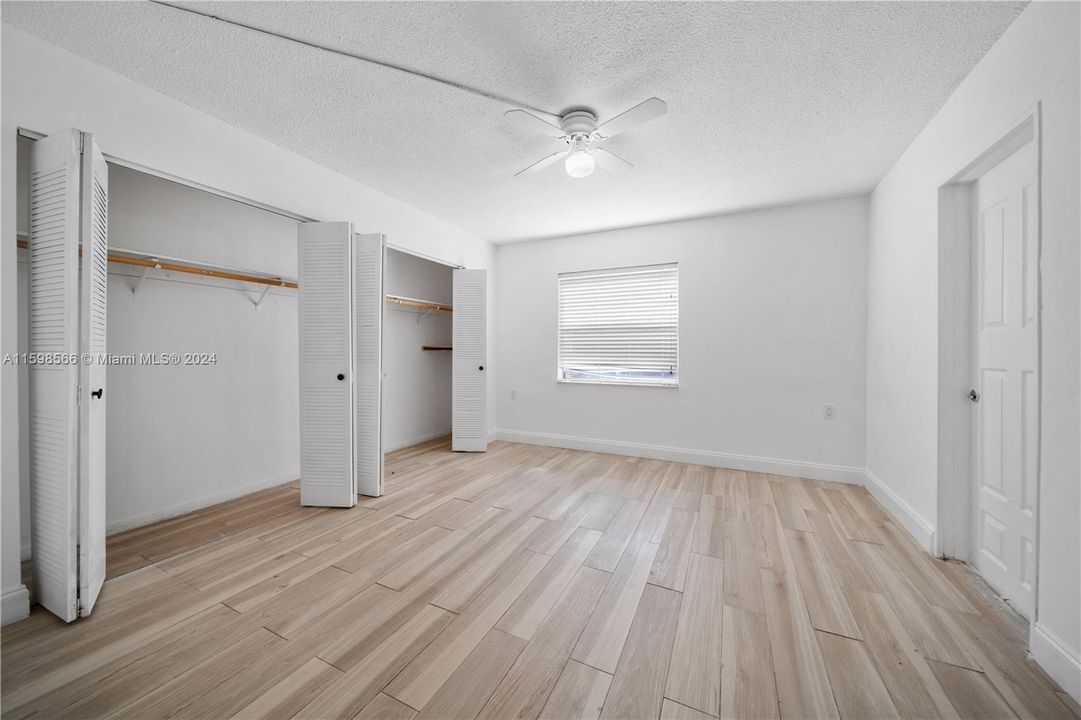 Recently Rented: $2,300 (2 beds, 2 baths, 986 Square Feet)