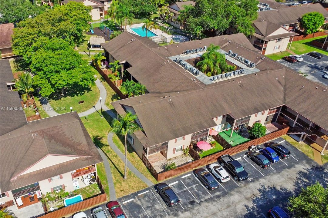 Recently Rented: $2,300 (2 beds, 2 baths, 986 Square Feet)