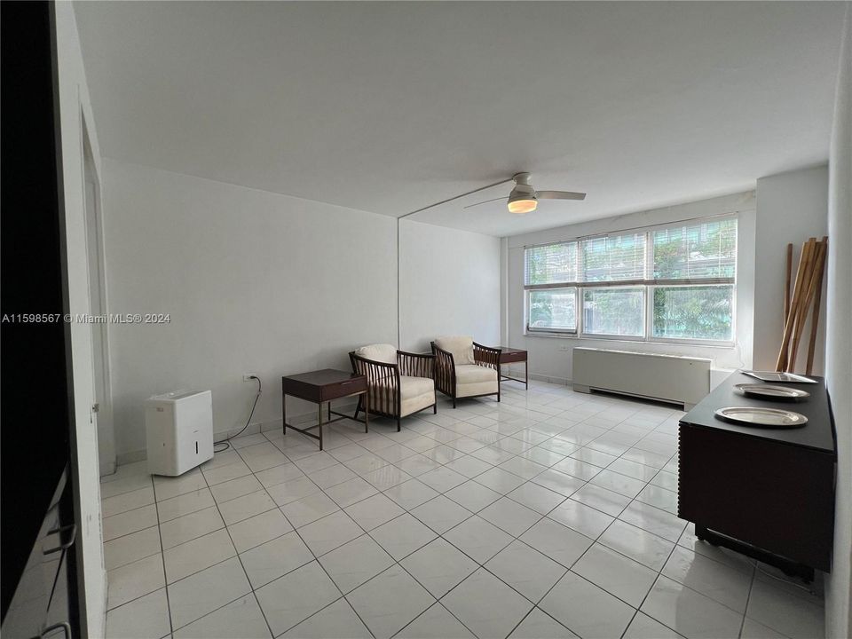 For Rent: $2,150 (1 beds, 1 baths, 658 Square Feet)
