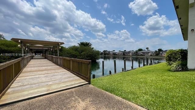 Recently Rented: $2,275 (2 beds, 2 baths, 1075 Square Feet)