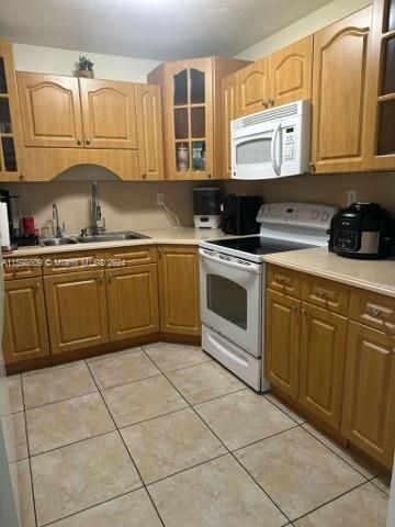 Active With Contract: $2,500 (2 beds, 2 baths, 764 Square Feet)