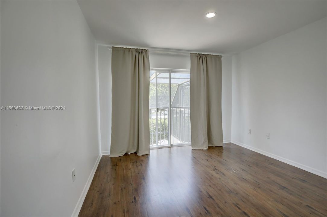 Active With Contract: $4,000 (3 beds, 2 baths, 1898 Square Feet)