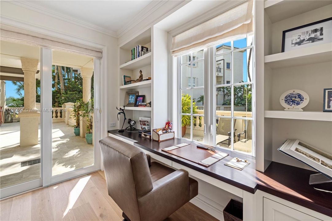 Recently Sold: $6,200,000 (3 beds, 3 baths, 3011 Square Feet)