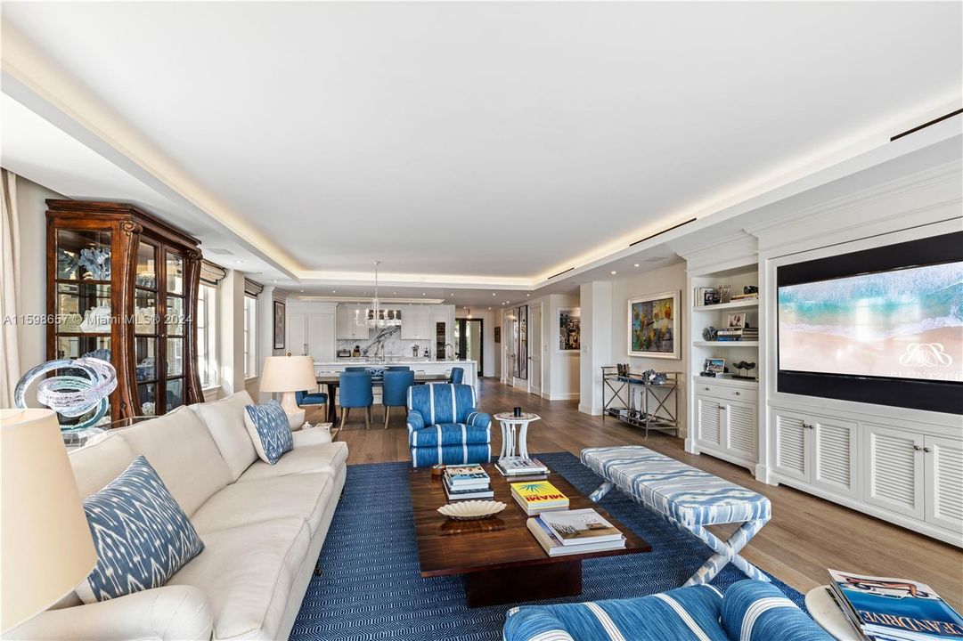 Recently Sold: $6,200,000 (3 beds, 3 baths, 3011 Square Feet)