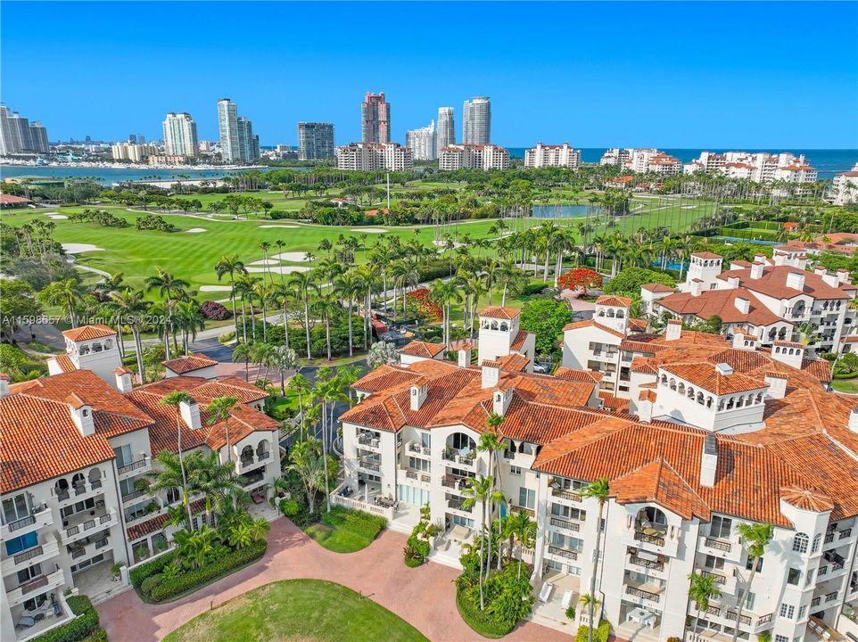 Recently Sold: $6,200,000 (3 beds, 3 baths, 3011 Square Feet)