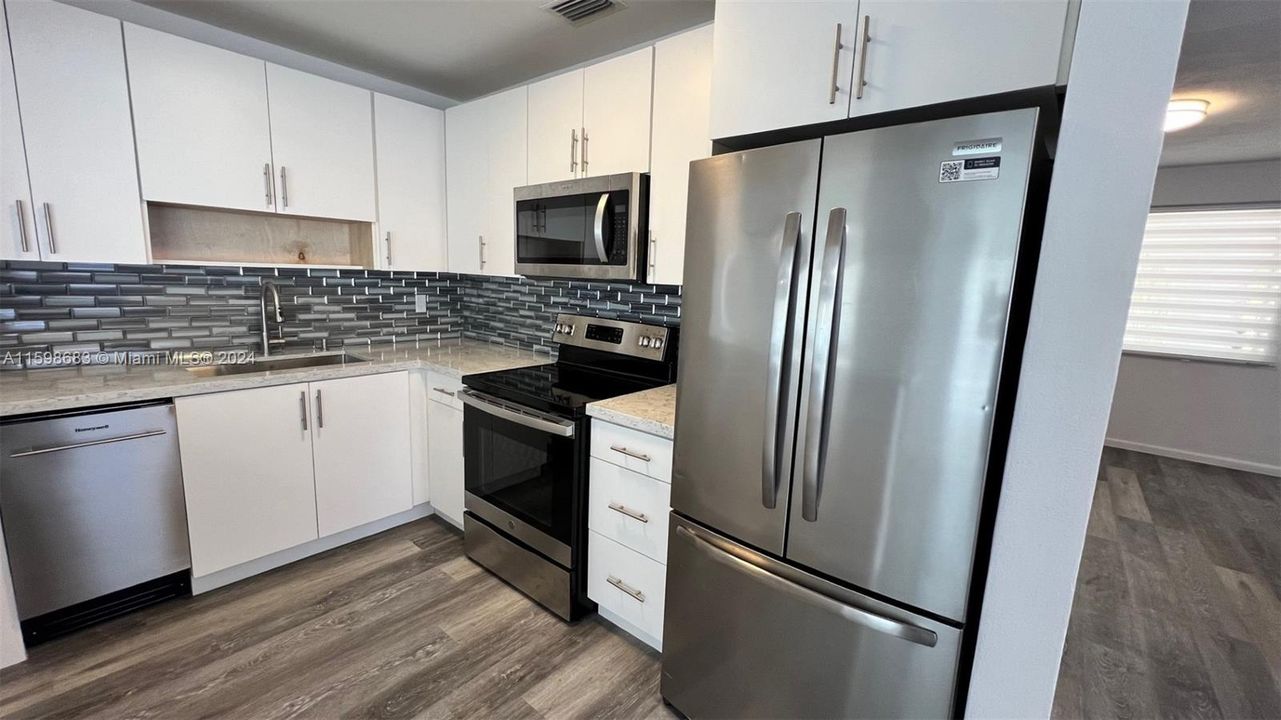 Active With Contract: $675,000 (4 beds, 2 baths, 1367 Square Feet)