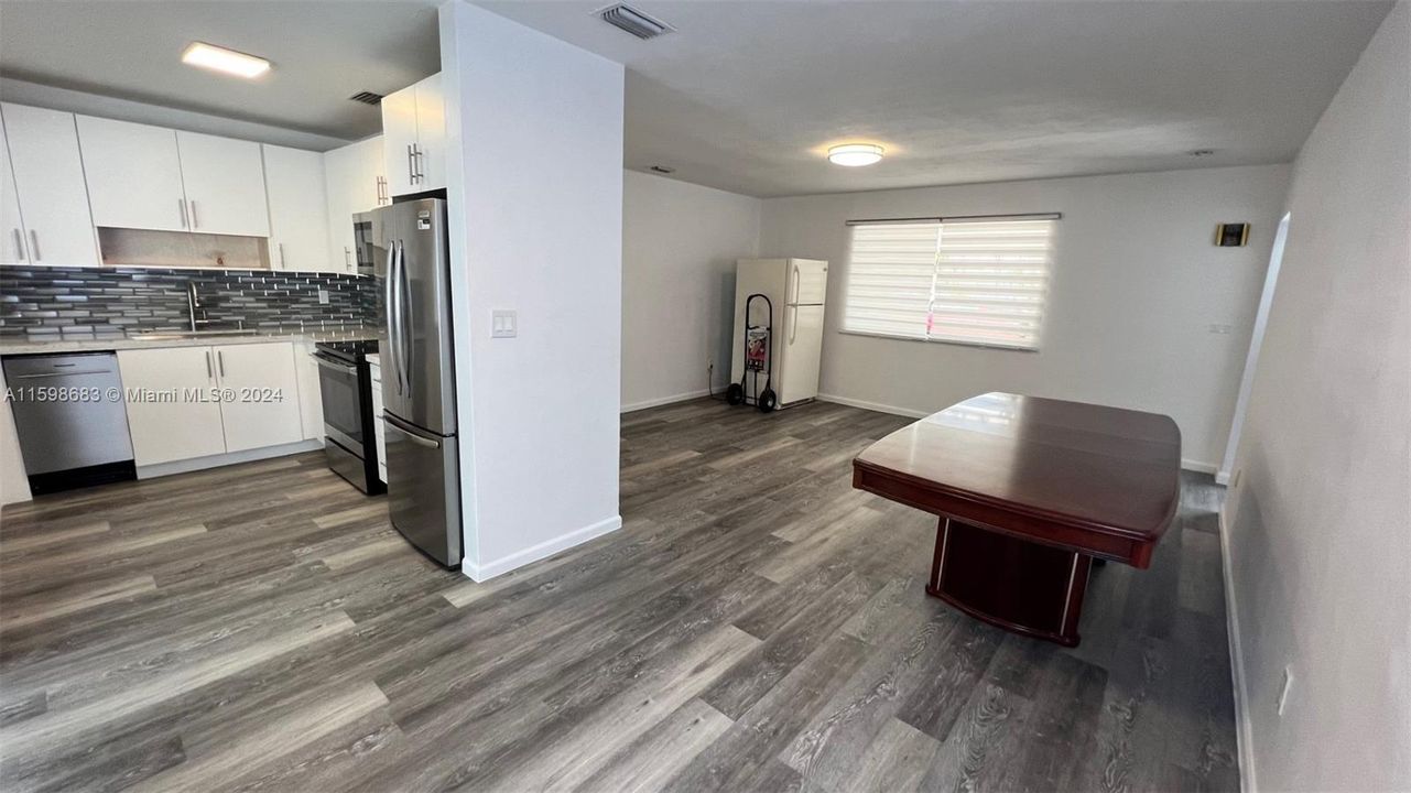 Active With Contract: $675,000 (4 beds, 2 baths, 1367 Square Feet)