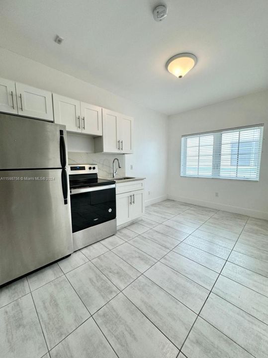 For Rent: $1,525 (0 beds, 1 baths, 200 Square Feet)