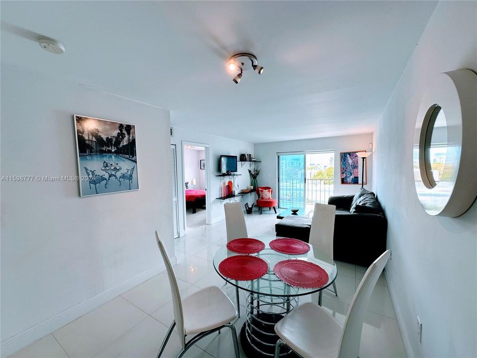 Active With Contract: $1,975 (1 beds, 1 baths, 665 Square Feet)