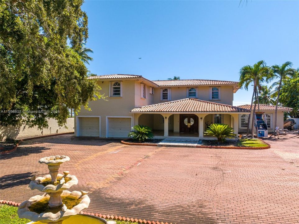 En Venta: $15,500,000 (8 camas, 6 baños, 7784 Pies cuadrados)