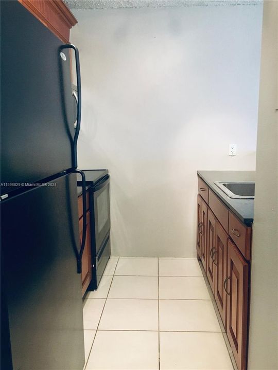 Vendido Recientemente: $157,500 (1 camas, 1 baños, 696 Pies cuadrados)