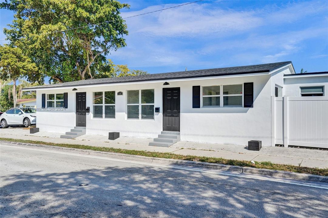 Recently Rented: $2,350 (2 beds, 1 baths, 1382 Square Feet)