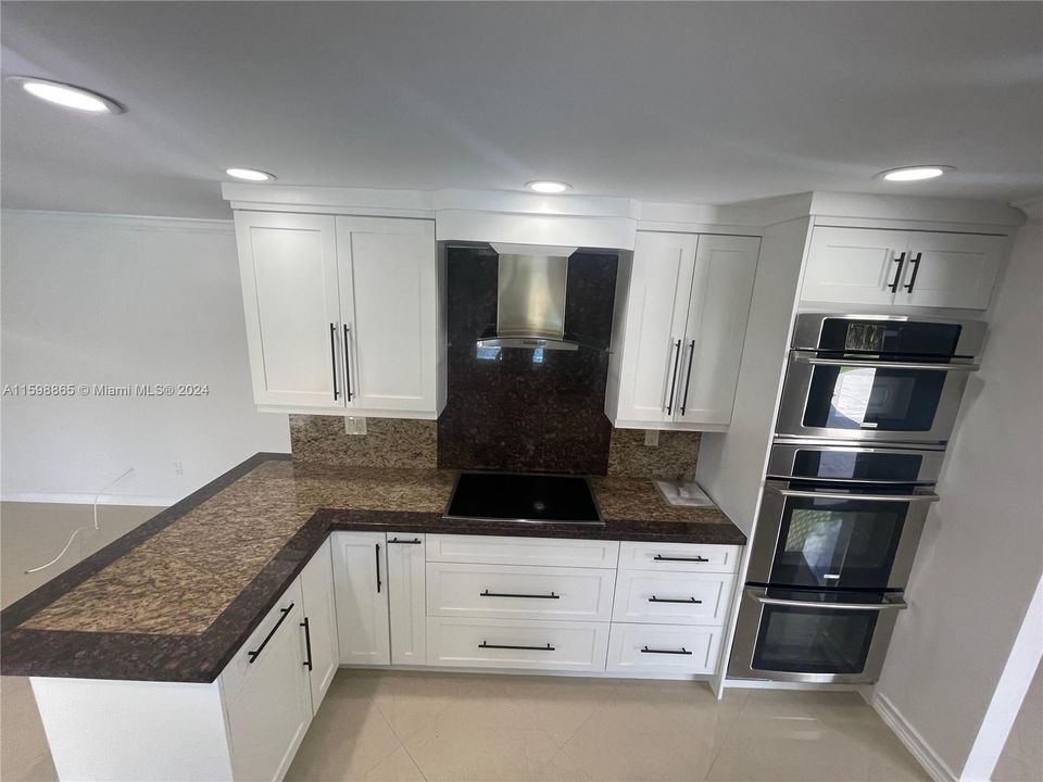 Active With Contract: $4,950 (3 beds, 2 baths, 1445 Square Feet)