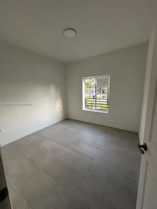 Active With Contract: $2,200 (2 beds, 2 baths, 862 Square Feet)