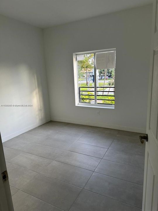 Active With Contract: $2,200 (2 beds, 2 baths, 862 Square Feet)