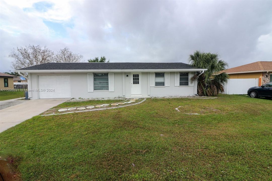 Active With Contract: $259,900 (2 beds, 2 baths, 1101 Square Feet)