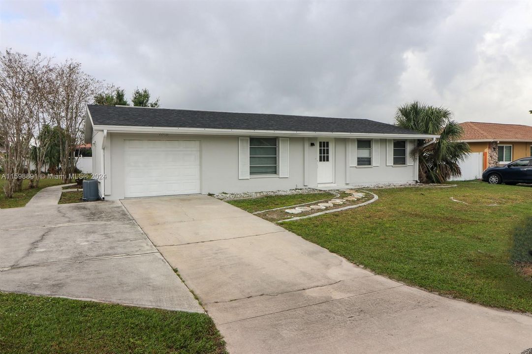 Recently Sold: $259,900 (2 beds, 2 baths, 1101 Square Feet)