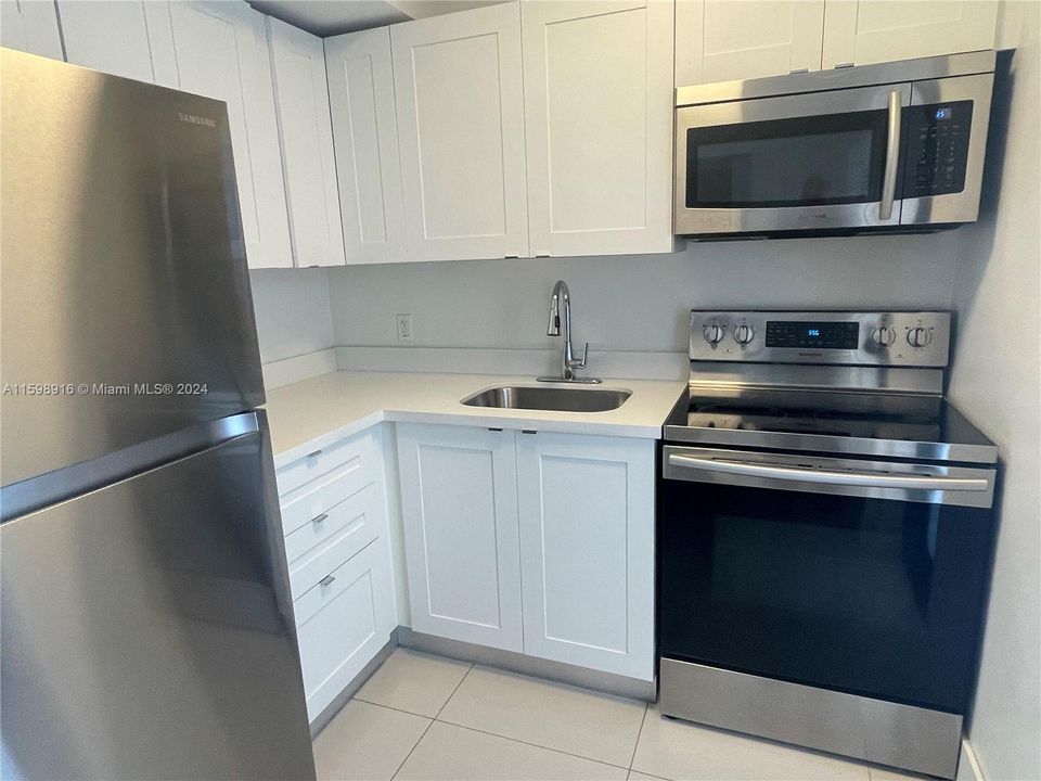 Recently Rented: $2,000 (1 beds, 1 baths, 3024 Square Feet)