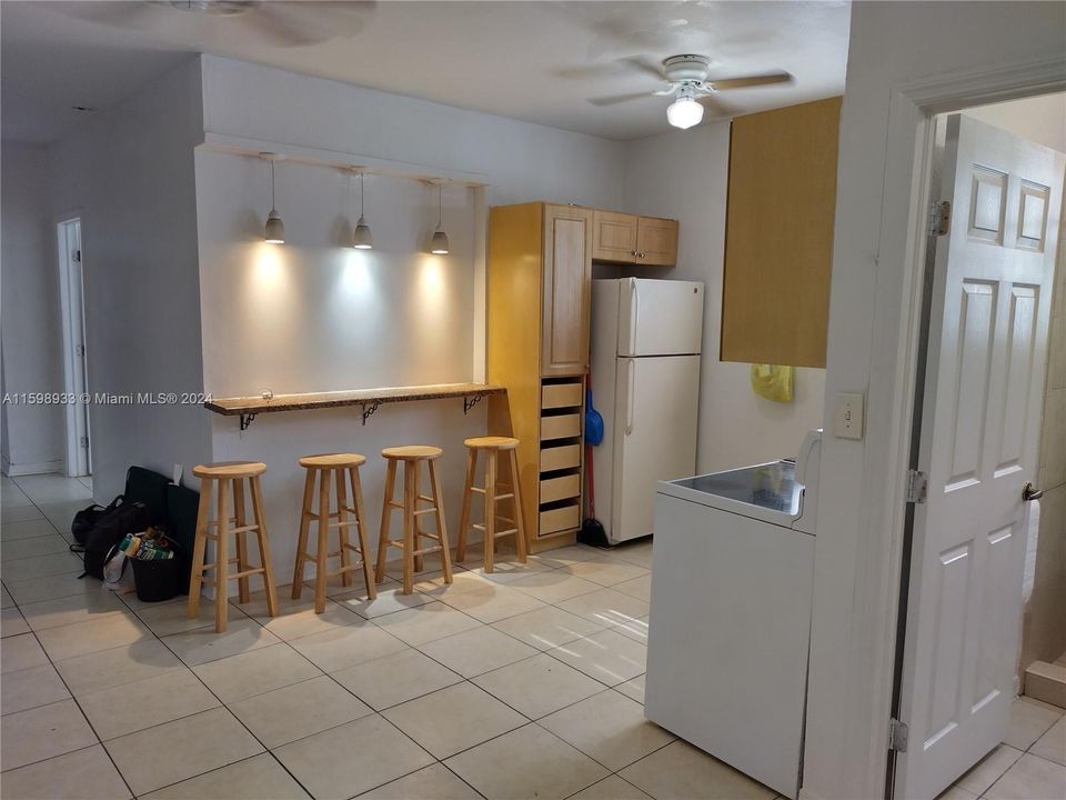 For Sale: $249,900 (2 beds, 1 baths, 615 Square Feet)