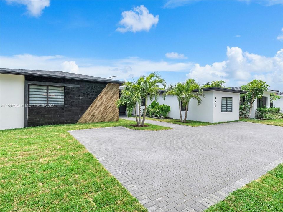 En Venta: $3,497,500 (4 camas, 4 baños, 2136 Pies cuadrados)