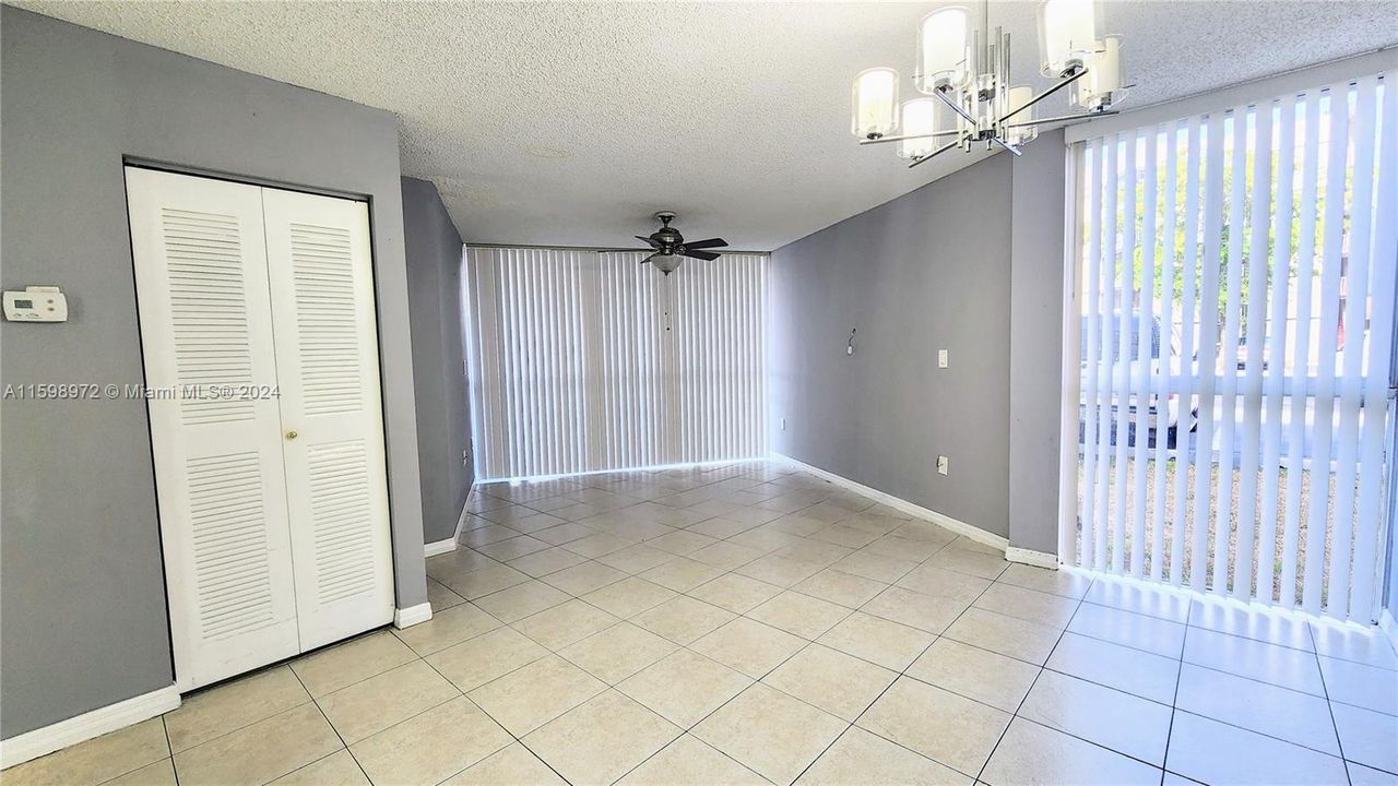 Recently Rented: $2,100 (2 beds, 2 baths, 908 Square Feet)