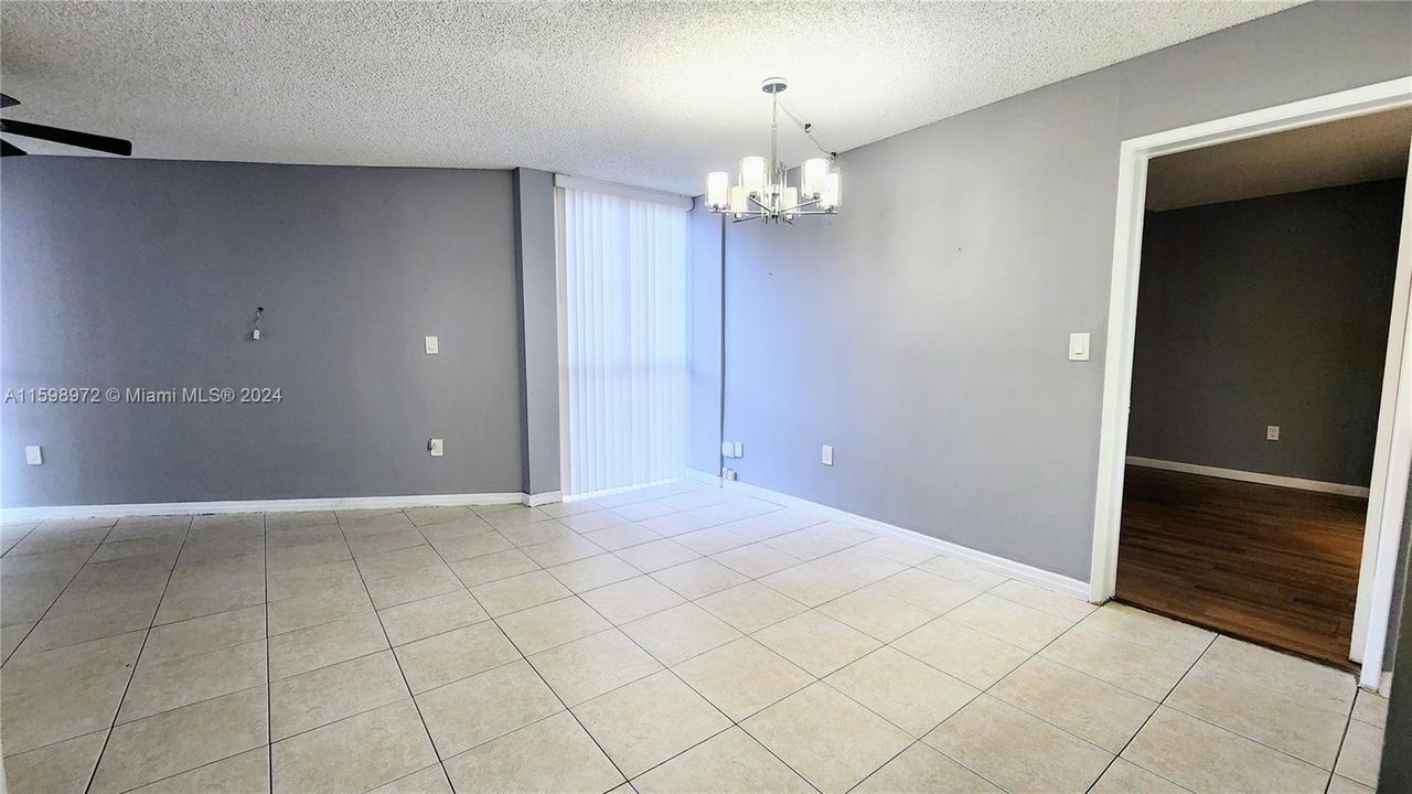 Recently Rented: $2,100 (2 beds, 2 baths, 908 Square Feet)