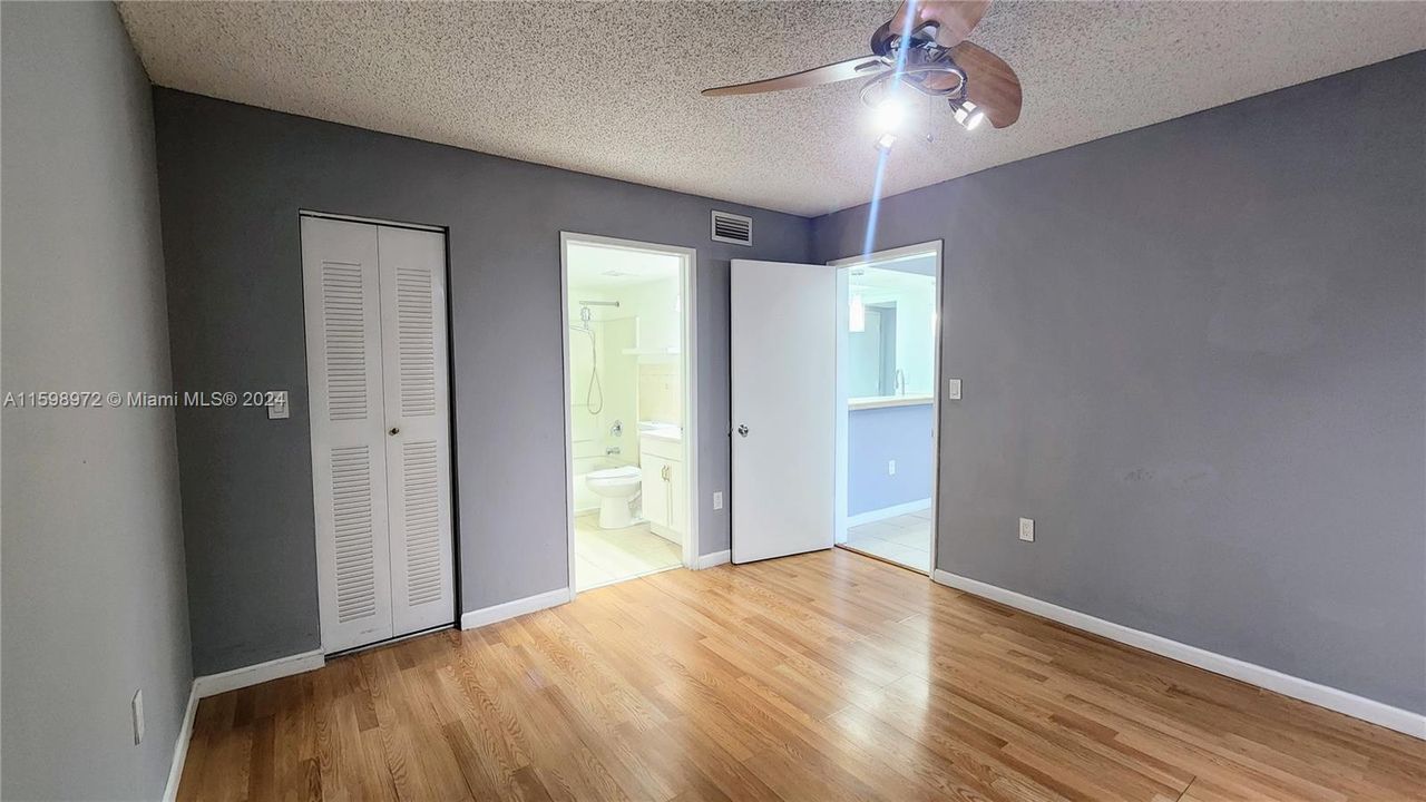 Recently Rented: $2,100 (2 beds, 2 baths, 908 Square Feet)