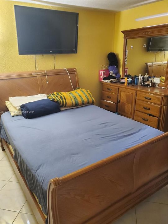 Activo con contrato: $230,000 (2 camas, 1 baños, 624 Pies cuadrados)