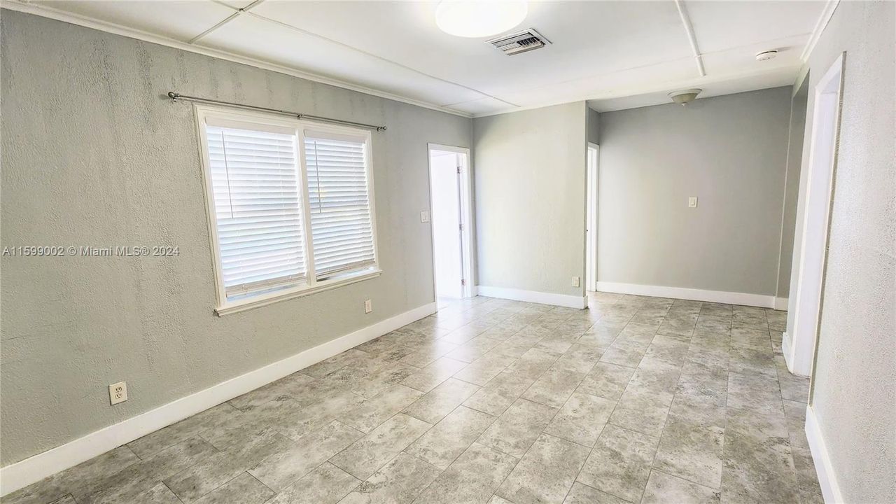 Active With Contract: $2,300 (3 beds, 2 baths, 2475 Square Feet)