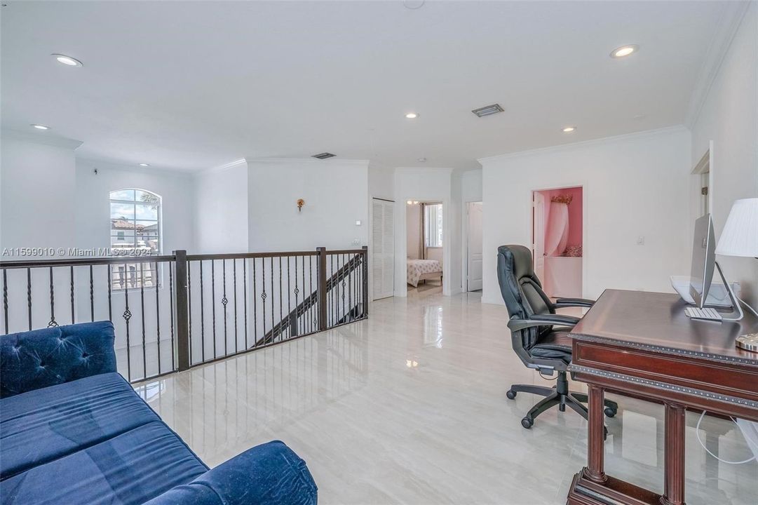 Active With Contract: $5,000 (3 beds, 3 baths, 2481 Square Feet)