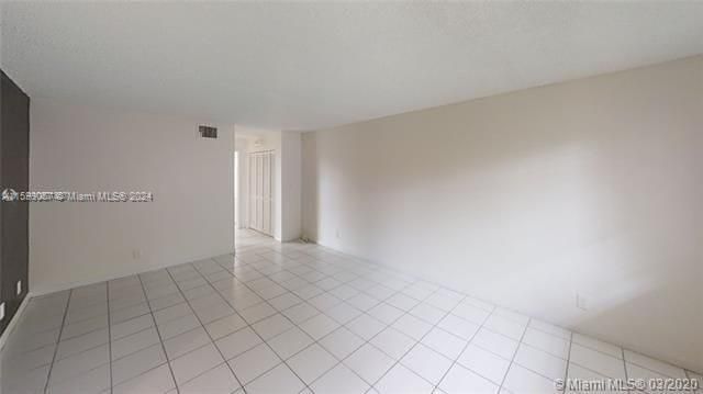 For Sale: $185,000 (1 beds, 1 baths, 768 Square Feet)