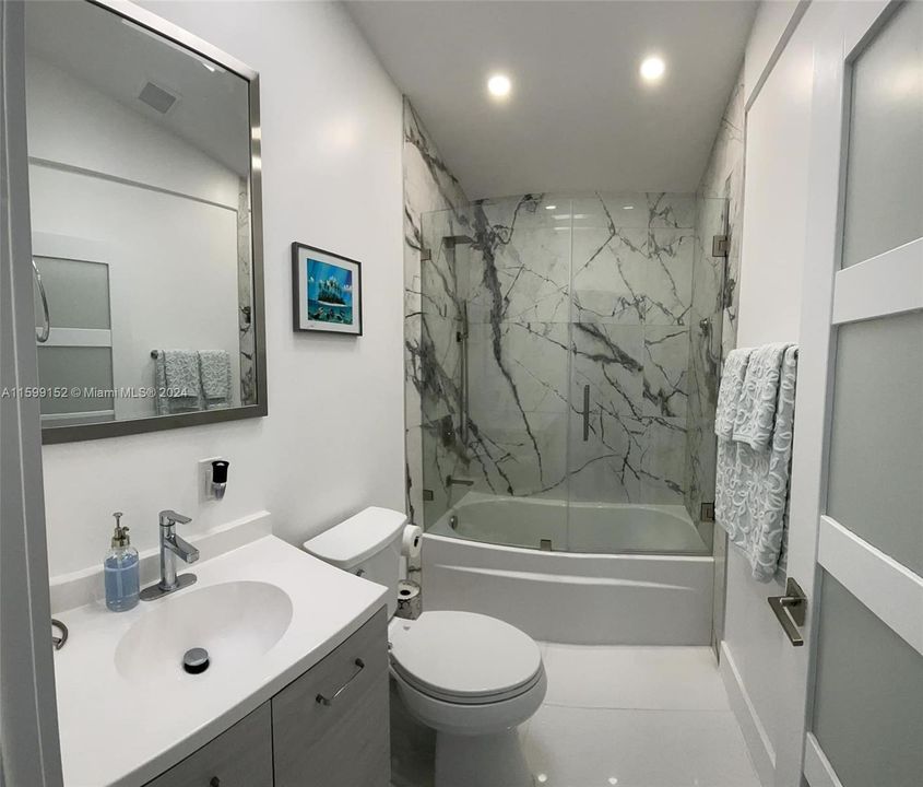 Recently Rented: $6,000 (5 beds, 3 baths, 2472 Square Feet)