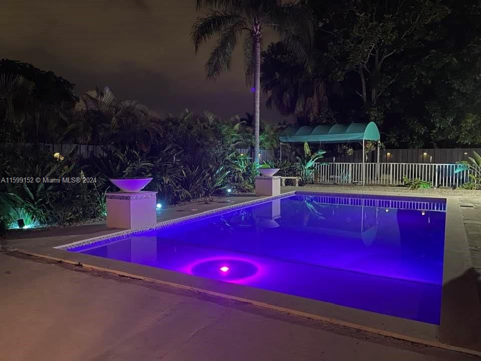 Recently Rented: $6,000 (5 beds, 3 baths, 2472 Square Feet)