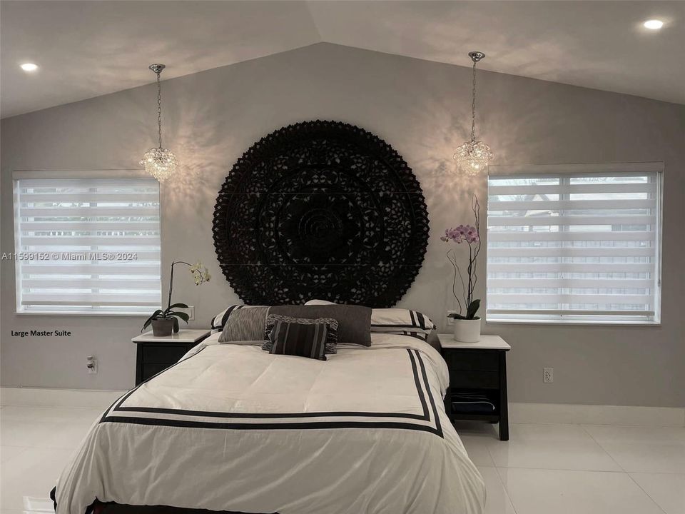 Recently Rented: $6,000 (5 beds, 3 baths, 2472 Square Feet)